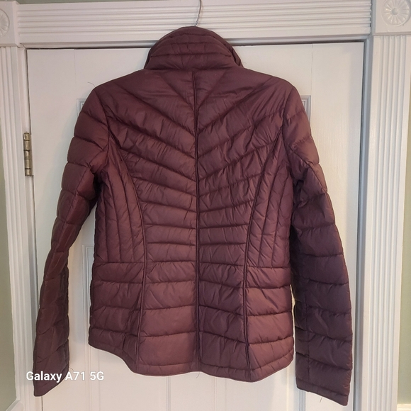 Michael Kors Packable Puffer Down filled Jacket size Med gorgeous! - Picture 8 of 8